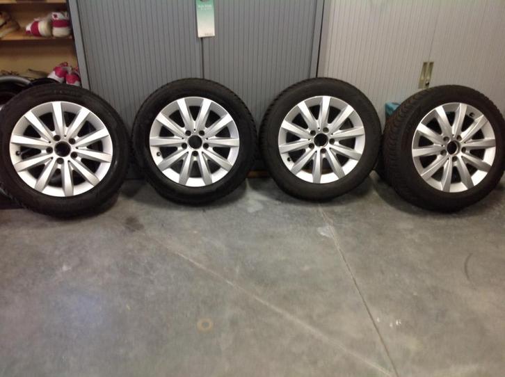 Pneus & Jantes Hiver Mercedes  (prix diminué), Autos : Pièces & Accessoires, Pneus & Jantes, Pneus et Jantes, Pneus hiver, 16 pouces