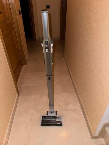 Philips 4000 Series Snoerloze steelstofzuiger beschikbaar voor biedingen