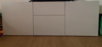 Tv cabinet beschikbaar voor biedingen