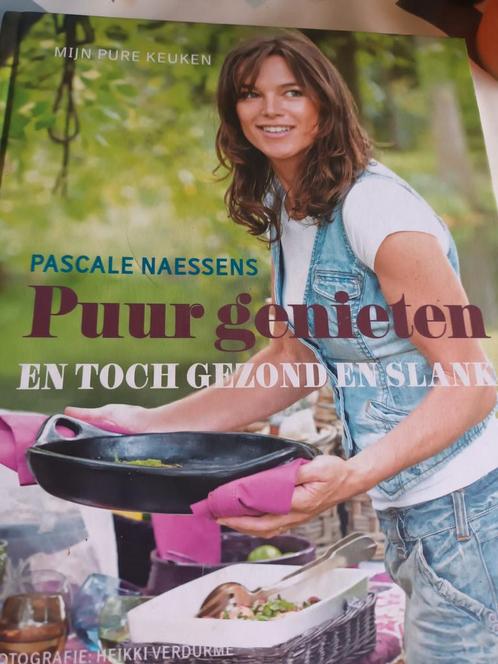 Pascale Naessens - Puur genieten en toch gezond en slank, Livres, Livres de cuisine, Comme neuf, Enlèvement ou Envoi