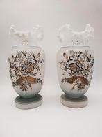 Paire De Vases En Val Saint Lambert Opaline, Ophalen