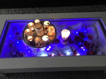 salon tafel wit in hout  beschikbaar voor biedingen