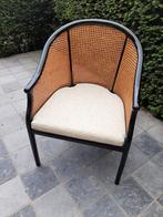 Rieten zetel met gelakte poten en rand, Ophalen