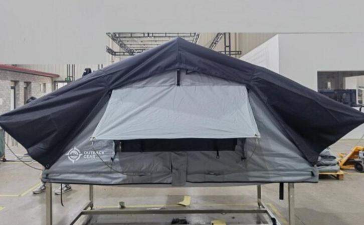 Nieuwe Daktent - 140cm OUTBACK GEAR direct leverbaar !, Caravanes & Camping, Accessoires de camping, Neuf, Enlèvement ou Envoi