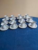 12 petites tasses porcelaine Czechoslovacia, Enlèvement, Utilisé, Porcelaine, Tasse et/ou soucoupe