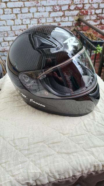 Levior Prototype full Carbon helm beschikbaar voor biedingen