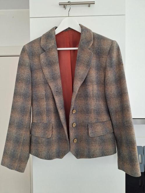 Retro vintage  korte blazer 57% wol mooi op een jeans, Kleding | Dames, Jasjes, Kostuums en Pakken, Gedragen, Jasje, Grijs, Ophalen of Verzenden