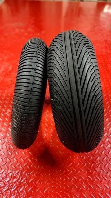 Regenbanden Dunlop  beschikbaar voor biedingen