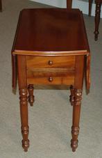 19e eeuws mahoniehouten bijzetkastje of nachtkastje, Antiek en Kunst, Ophalen