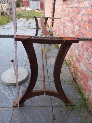 industriële tafel tafelpoten machinepoten tafelpoten fond gi beschikbaar voor biedingen
