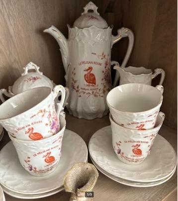 Rode Pelikaan koffieservies, Enlèvement