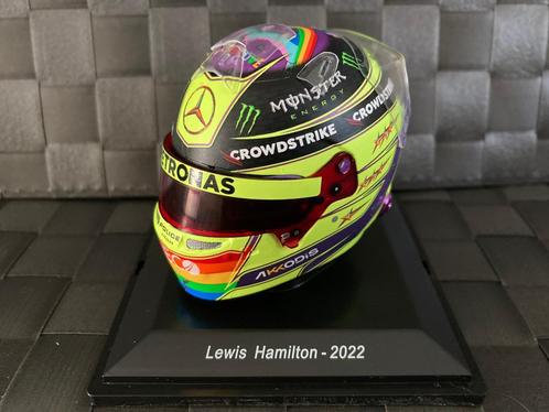 Lewis Hamilton 1:5 helm 2022 Canadian GP Mercedes AMG W13, Collections, Marques automobiles, Motos & Formules 1, Neuf, ForTwo
