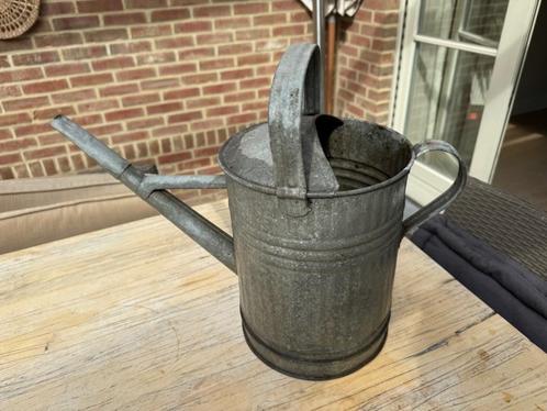 Oude zinken gieter – decoratief of functioneel, Tuin en Terras, Gieters, Gebruikt, Overige materialen, Ophalen