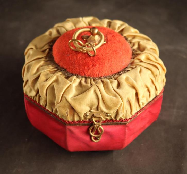 Fraaie antieke doos, Antiek en Kunst, Antiek | Woonaccessoires, Ophalen of Verzenden