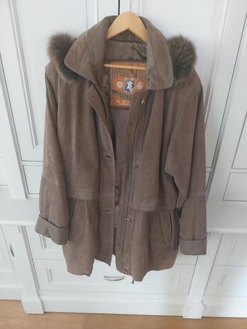 Damesjas  beschikbaar voor biedingen