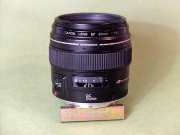CANON EF USM 85mm f 1.8-objectief beschikbaar voor biedingen