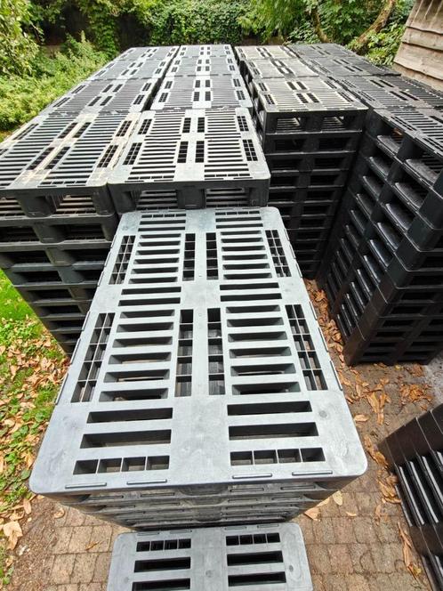 55 kunststof plastiek paletten, Doe-het-zelf en Bouw, Hout en Planken, Gebruikt, Ophalen