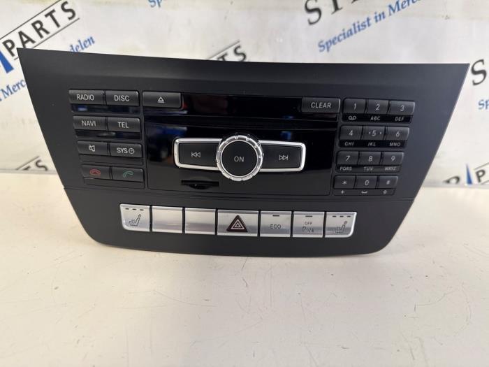 Navigatie Systeem van een Mercedes C-Klasse, Auto-onderdelen, Elektronica en Kabels, Mercedes-Benz, Gebruikt, 3 maanden garantie