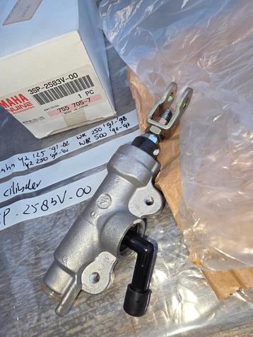 Yamaha YZ NOS new old stock onderdelen  beschikbaar voor biedingen