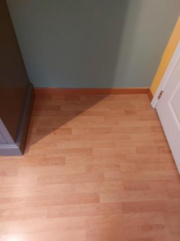 Parquet stratifié beschikbaar voor biedingen