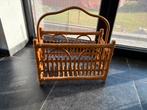 Rotan krantenhouder, boekenrek, Huis en Inrichting, Ophalen, Zo goed als nieuw