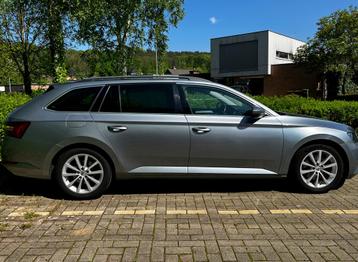 Skoda Superb, DSG7 Euro6B CT OK, Autos, Argent ou Gris, Euro 6, 5 portes, Automatique