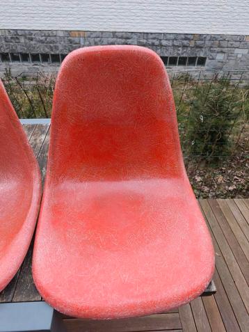 6 Charles Eames Herman Miller schalen van glasvezel beschikbaar voor biedingen