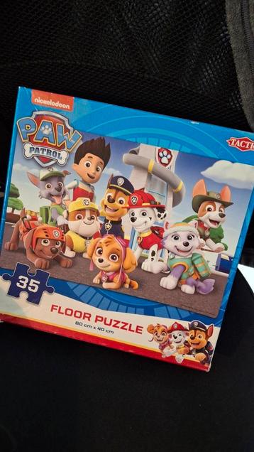 Paw Patrol vloerpuzzel  beschikbaar voor biedingen