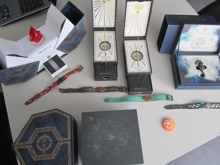 LOT TOMORROWLAND TREASURE CASES (met bracelets), Verzamelen, Muziek, Artiesten en Beroemdheden, Gebruikt, Ophalen of Verzenden