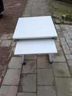 Computer- of printerkast met wielen, Ophalen