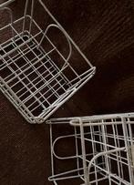 2 ijzeren drankrekken, Enlèvement