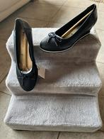 Nieuwe pump sleehak Tamaris maat 41, Ophalen, Pumps, Blauw, Nieuw