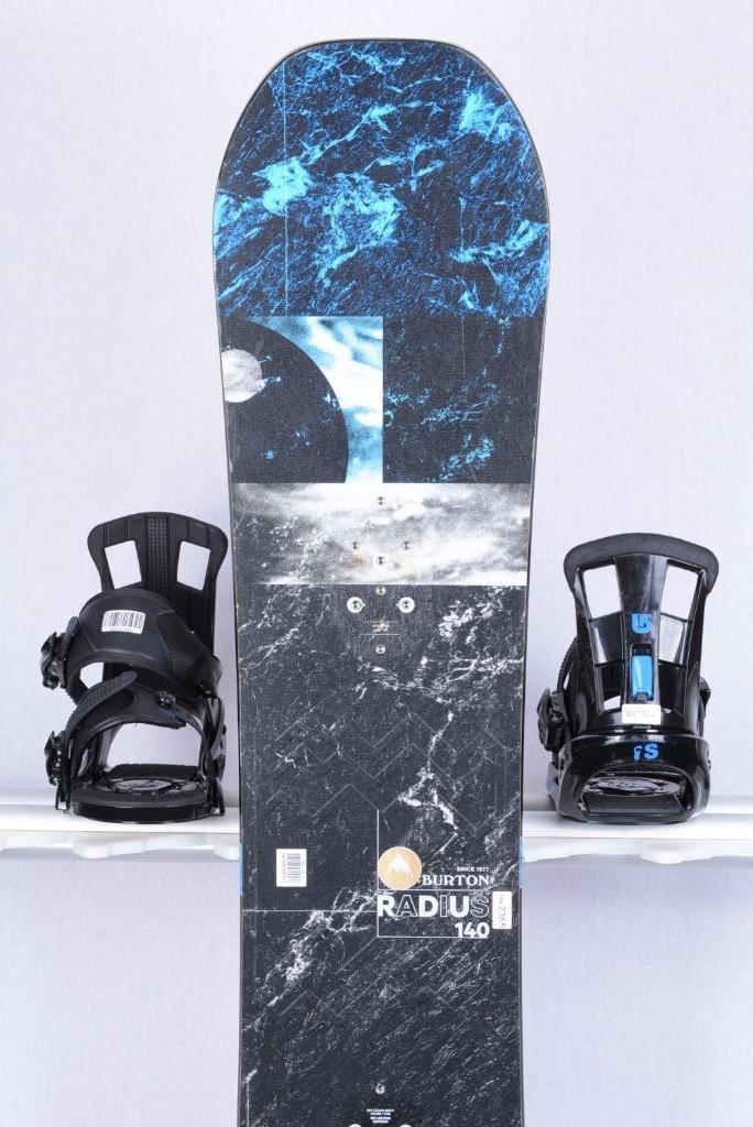 Snowboard 140 cm BURTON RADIUS noir bleu woodcore FlatTo