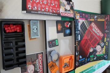 Jeu  de sociéte Cluedo: Edition Menteurs, Enlèvement, Utilisé