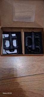 Pédales + 2selles vtt, 10e le lot!!, Ophalen, Zo goed als nieuw