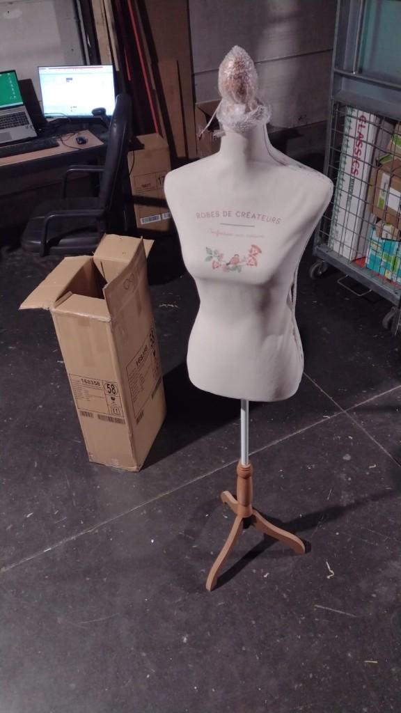 Houten mannequin / paspop Poésie - H157,5 cm, Hobby & Loisirs créatifs, Couture & Fournitures, Comme neuf, Mannequin, Enlèvement