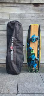Liquid Force Wakeboard (135) + Boots (maat 8) + Bag, Watersport en Boten, Ophalen of Verzenden, Gebruikt, Board