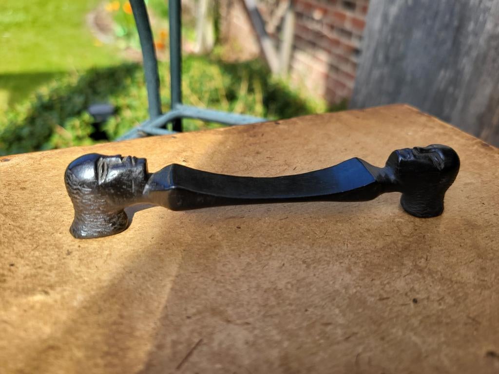 Uniek Afrikaans Houtsnijwerk – Massief Ebbenhout – 11 cm, Antiek en Kunst, Kunst | Beelden en Houtsnijwerken, Houtsnijwerk, Ophalen of Verzenden