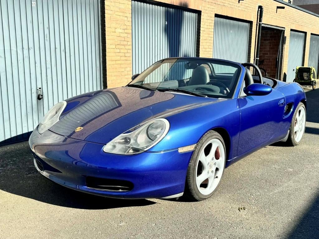 Boxster en très bon état avec une couleur unique à vendre, Autos, Cuir, Achat, 2480 cm³, Boîte manuelle