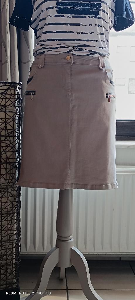 Beige korte rok, T.44. Bréal. 👧, Kleding | Dames, Rokken, Zo goed als nieuw, Maat 42/44 (L), Beige, Boven de knie, Ophalen of Verzenden