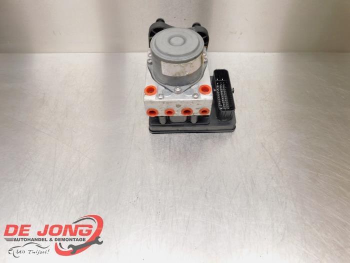 ABS Pomp van een Mercedes E-Klasse, Auto-onderdelen, Elektronica en Kabels, Mercedes-Benz, Gebruikt, 3 maanden garantie, Ophalen of Verzenden