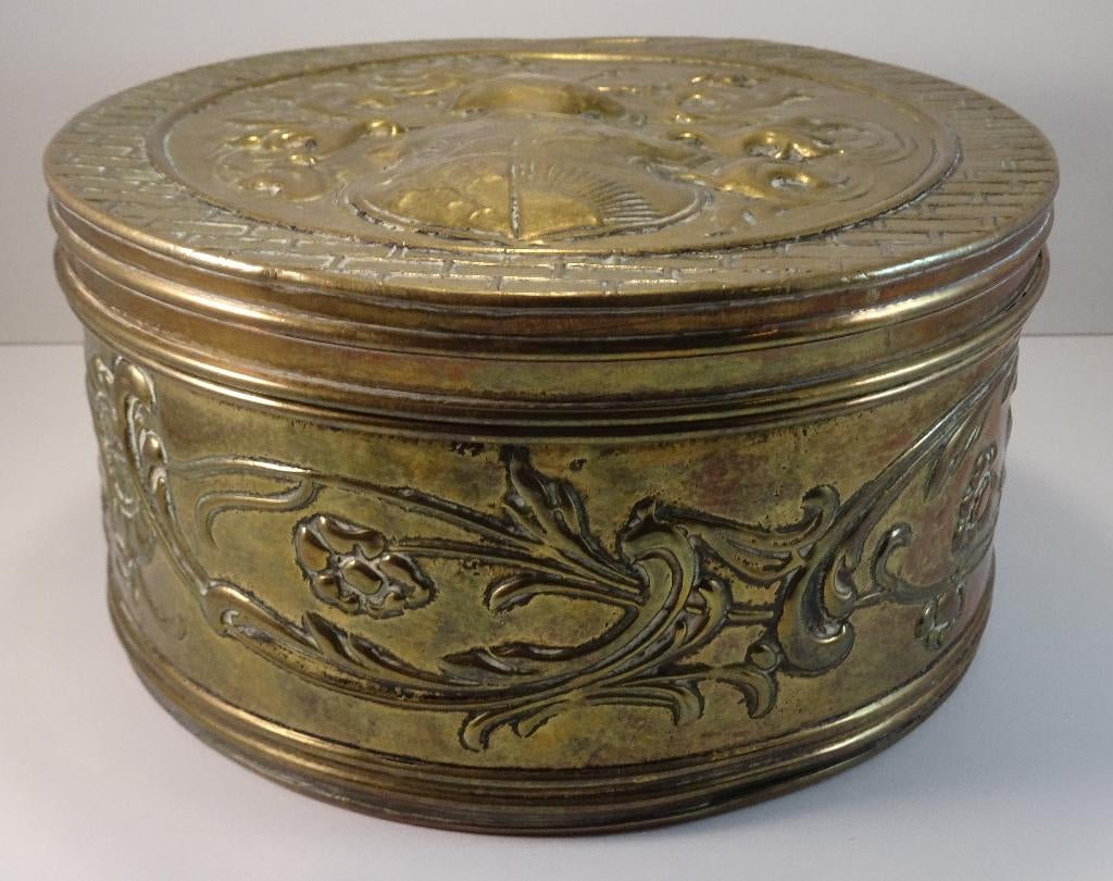 BOITE EN CUIVRE, Enlèvement ou Envoi