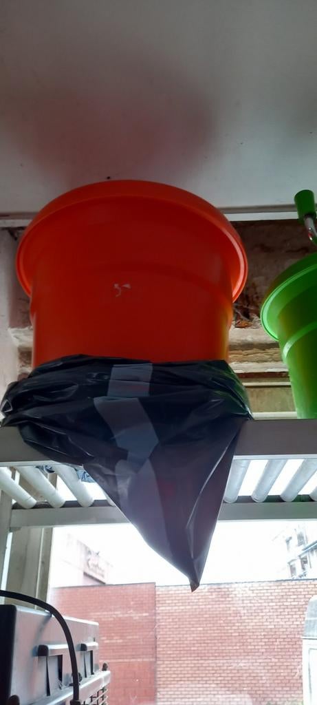 2 Slacentrifuges 12 en 25 l,professionele toestellen, Ophalen