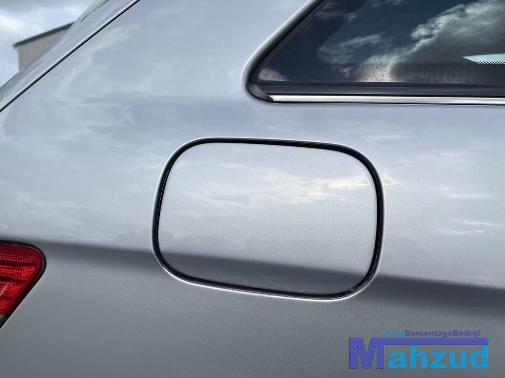 MERCEDES B KLASSE W245 ZILVER 761 tankklep 2005-2011, Auto-onderdelen, Carrosserie, Mercedes-Benz, Gebruikt