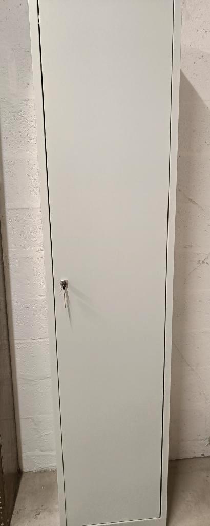 Armoire métallique, Maison & Meubles, Armoires | Armoires à porte coulissante & Armoires à archives, Utilisé, 150 à 200 cm, Moins de 50 cm