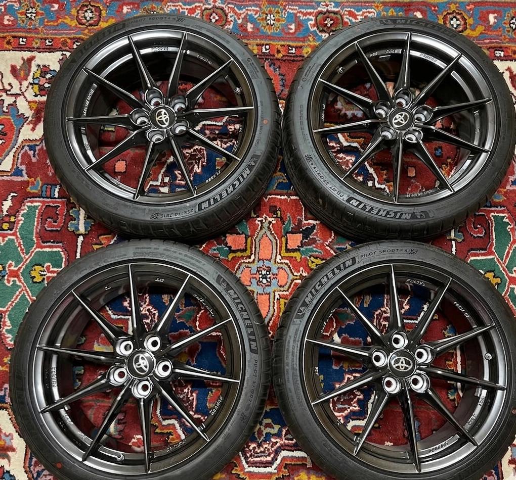 Originele gesmede velgen Toyota GR Yaris GR - 18", Auto-onderdelen, 18 inch, Gebruikt, Velg(en), Ophalen of Verzenden