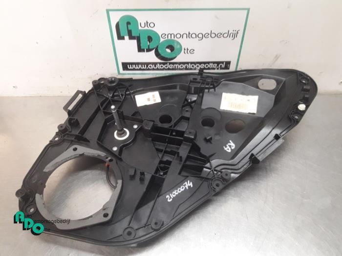 Ruitmechaniek 4Deurs rechts-achter van een Ford Fiesta (Fies, Auto-onderdelen, Ruiten en Toebehoren, Ford, Gebruikt, 3 maanden garantie