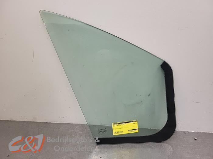 Vitre triangulaire avant droite d'un Opel Vivaro, Autos : Pièces & Accessoires, Vitres & Accessoires, Opel, Utilisé, 3 mois de garantie