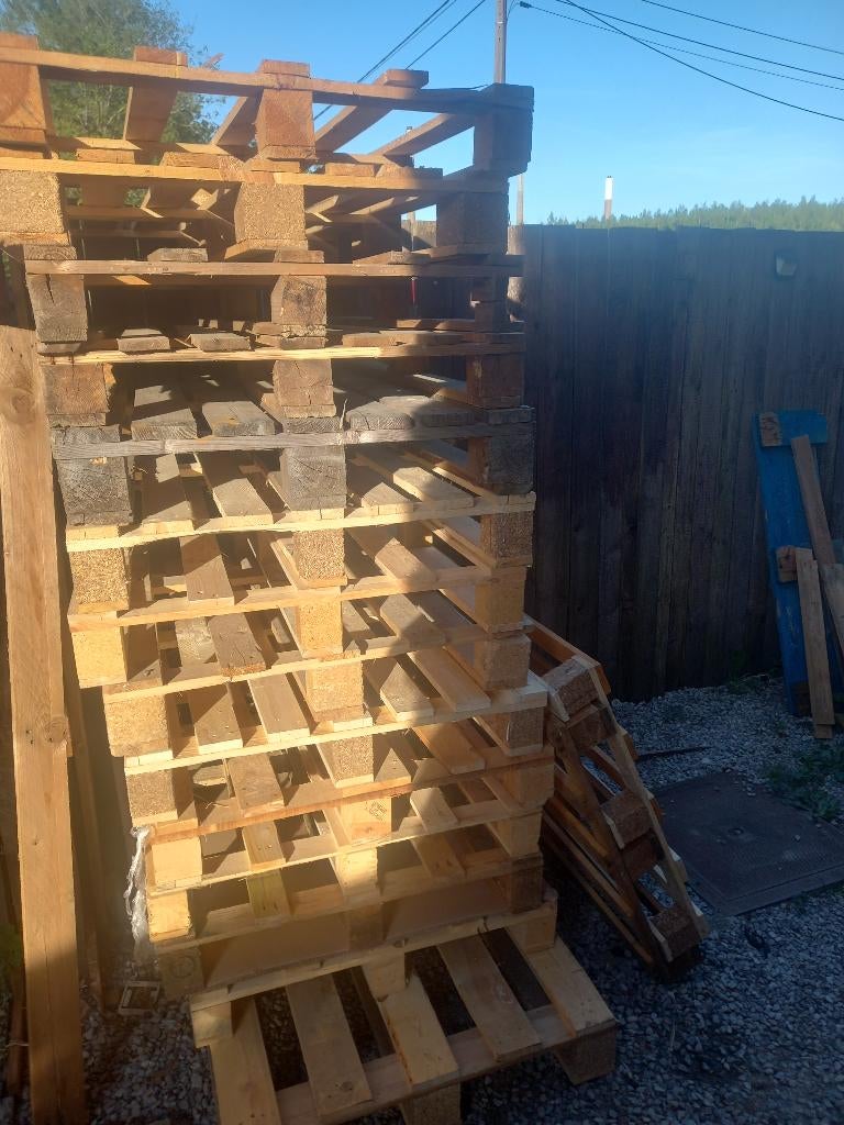 Palettes a donner, Moins de 200 cm, Comme neuf, Enlèvement, Épicéa