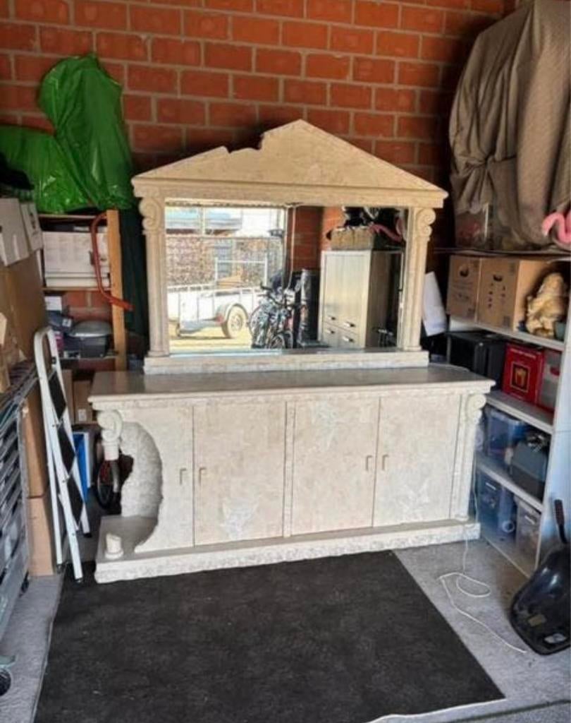 Stenen dresoir kast met spiegel, Ophalen, Zo goed als nieuw